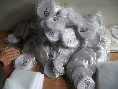 夏季防蚊利器 自粘型简易防蚊纱窗批发零售指南